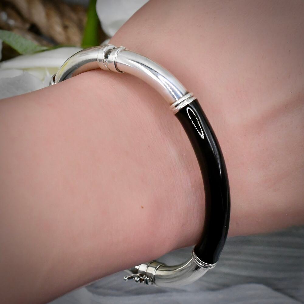 Vintage Milor Italy Sterling Silver Black Enamel Hinged Bangle Bracelet 925